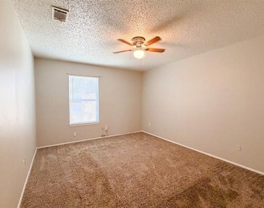 333 Charles Street - Photo Thumbnail 15