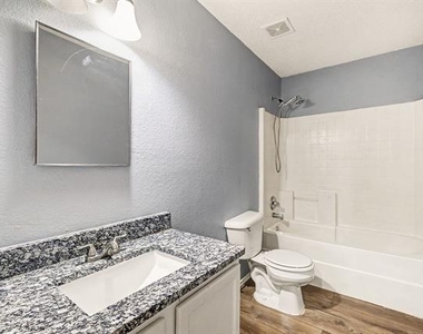 2256 White Oak Drive - Photo Thumbnail 29