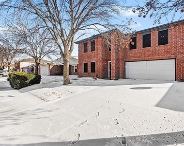 2256 White Oak Drive - Photo Thumbnail 1