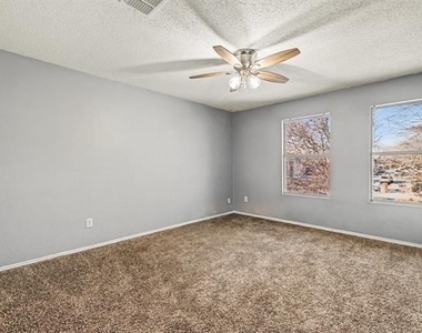 2256 White Oak Drive - Photo Thumbnail 26