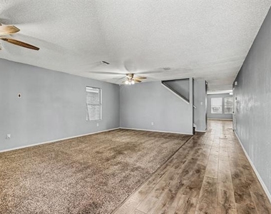 2256 White Oak Drive - Photo Thumbnail 2