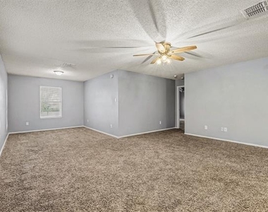 2256 White Oak Drive - Photo Thumbnail 16