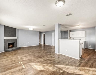 2256 White Oak Drive - Photo Thumbnail 8