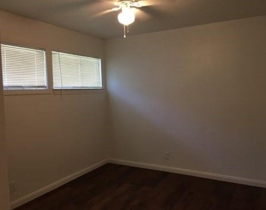 2801 Mill Pond Road - Photo Thumbnail 12