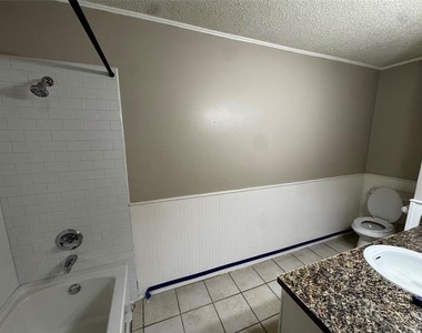 200 Cedar Lane - Photo Thumbnail 16