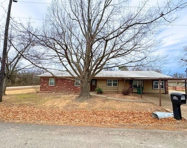 200 Cedar Lane - Photo Thumbnail 19