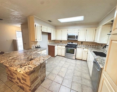 200 Cedar Lane - Photo Thumbnail 3
