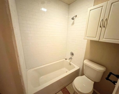200 Cedar Lane - Photo Thumbnail 13