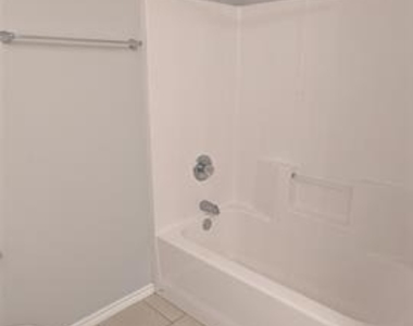 623 Antonio Lane - Photo Thumbnail 10