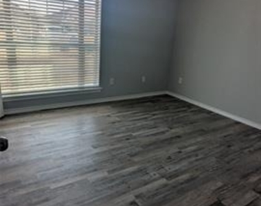 623 Antonio Lane - Photo Thumbnail 7