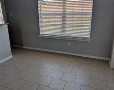 623 Antonio Lane - Photo Thumbnail 6