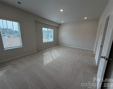 2529 Ruby Dixon Crossing Drive - Photo Thumbnail 5