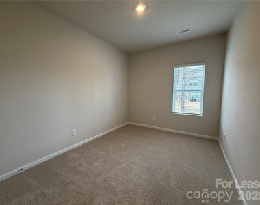2529 Ruby Dixon Crossing Drive - Photo Thumbnail 11