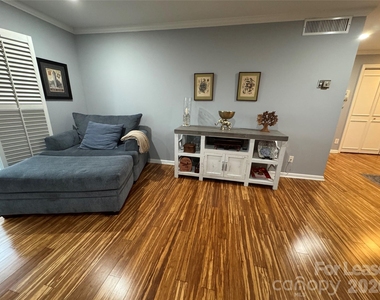 1323 Queens Road - Photo Thumbnail 16