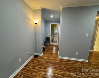 1323 Queens Road - Photo Thumbnail 14