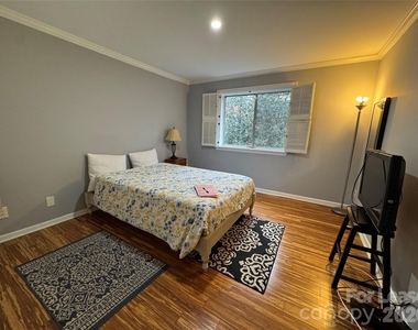 1323 Queens Road - Photo Thumbnail 12