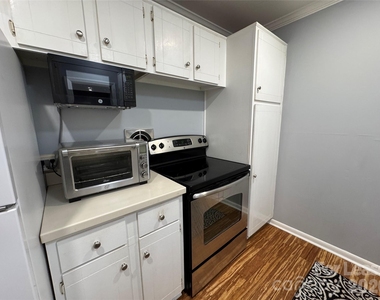 1323 Queens Road - Photo Thumbnail 9