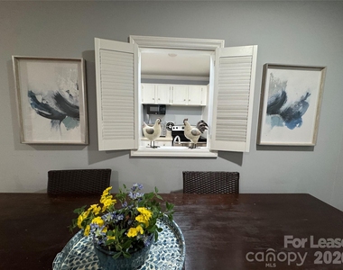 1323 Queens Road - Photo Thumbnail 5