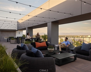 21010 Erwin Street - Photo Thumbnail 29