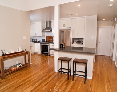 6458 Hanna Ave - Photo Thumbnail 4