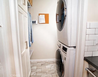 6458 Hanna Ave - Photo Thumbnail 8