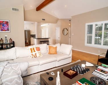 6458 Hanna Ave - Photo Thumbnail 2