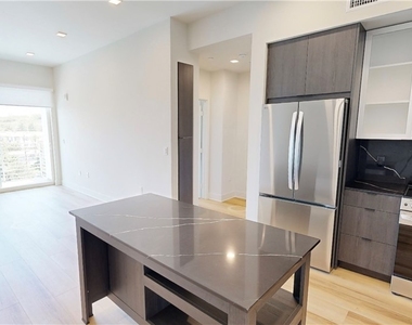 21010 Erwin Street - Photo Thumbnail 58