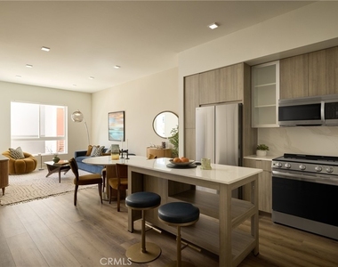 21010 Erwin Street - Photo Thumbnail 40