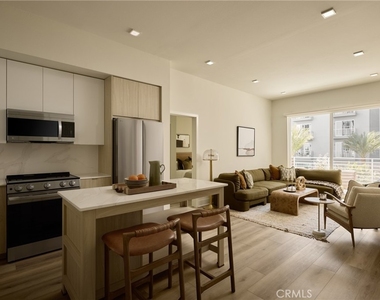 21010 Erwin Street - Photo Thumbnail 38