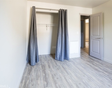 210 Laurel Street - Photo Thumbnail 10