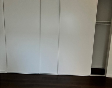 4653 Fulton Avenue - Photo Thumbnail 4