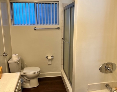4653 Fulton Avenue - Photo Thumbnail 5