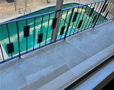4653 Fulton Avenue - Photo Thumbnail 6