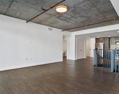 5750 Hollywood Boulevard - Photo Thumbnail 15