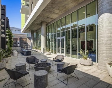 5750 Hollywood Boulevard - Photo Thumbnail 51