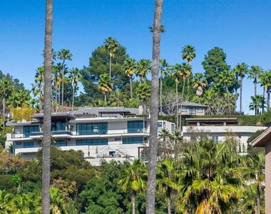 5750 Hollywood Boulevard - Photo Thumbnail 39