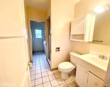 2319 El Capitan Avenue - Photo Thumbnail 5