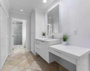 1585 S Coast - Photo Thumbnail 16