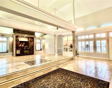 685 Bradbury - Photo Thumbnail 2