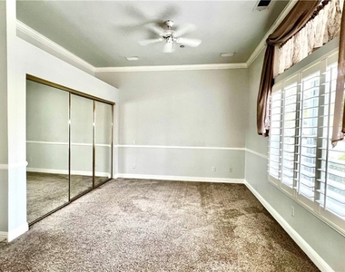 685 Bradbury - Photo Thumbnail 6