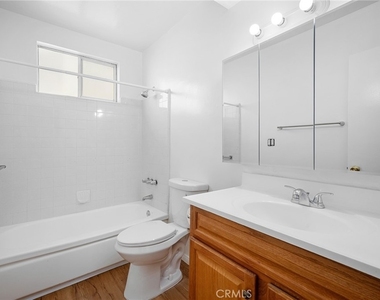 208 E Chevy Chase Drive - Photo Thumbnail 11