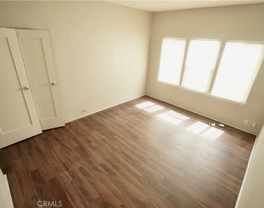 1336 Elm Street - Photo Thumbnail 25