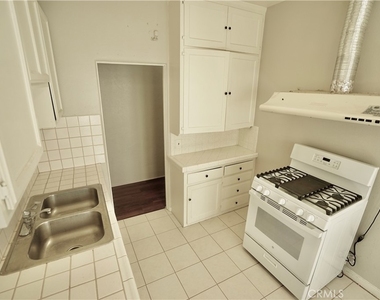 1336 Elm Street - Photo Thumbnail 11