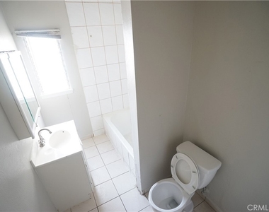 1336 Elm Street - Photo Thumbnail 16