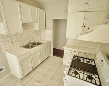 1336 Elm Street - Photo Thumbnail 12