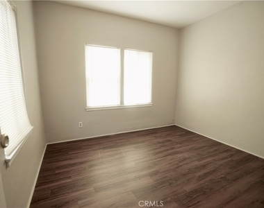 1336 Elm Street - Photo Thumbnail 31