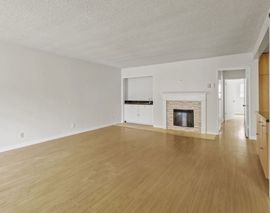 1033 6th Street - Photo Thumbnail 4