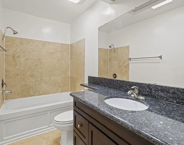 1033 6th Street - Photo Thumbnail 6