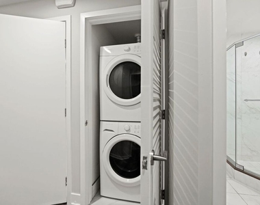 838 Hudson - Photo Thumbnail 5