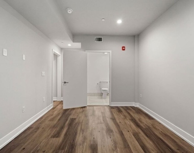 838 Hudson - Photo Thumbnail 6